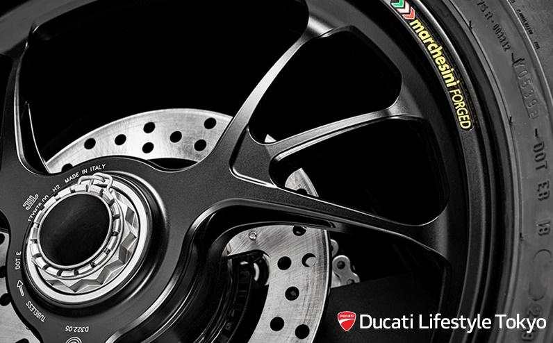 Streetfighter V4続々と入荷しております！ – Ducati Lifestyle Tokyo