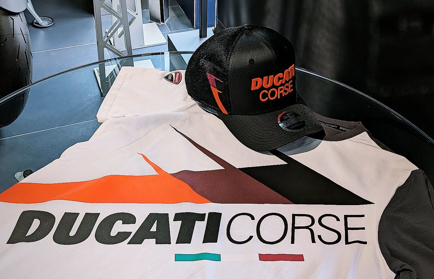 【NE DC Fluo ｜キャップ】