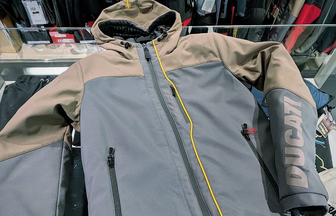 【SCR62 Milestone｜ファブリックジャケット】