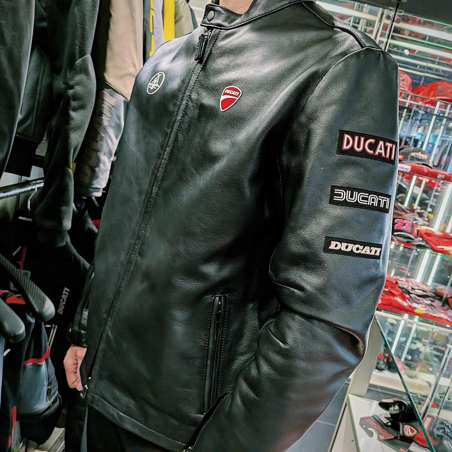 Ducati Lifestyle Tokyo / DLT