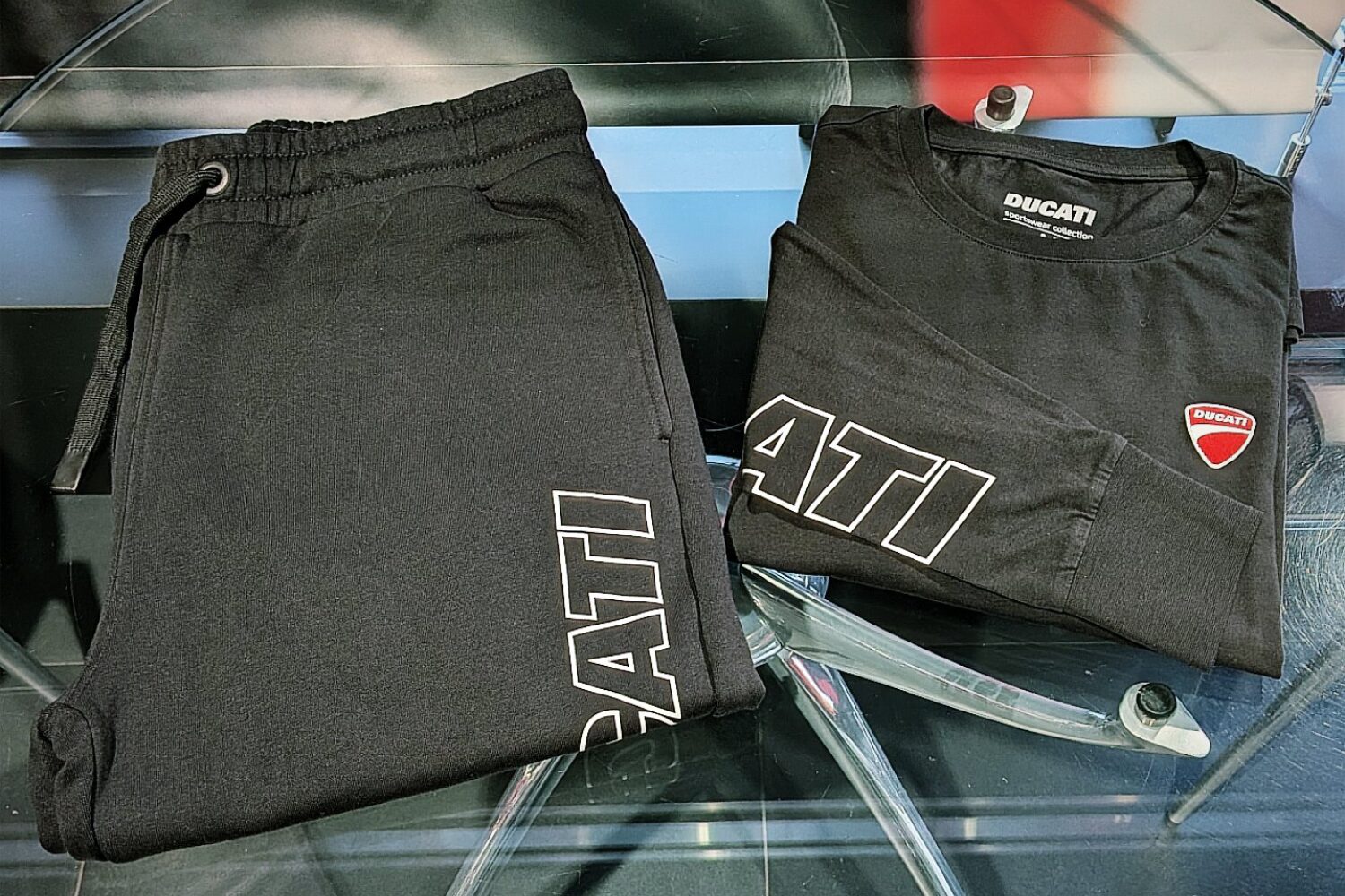 【Essentialシリーズアパレル入荷のお知らせ】