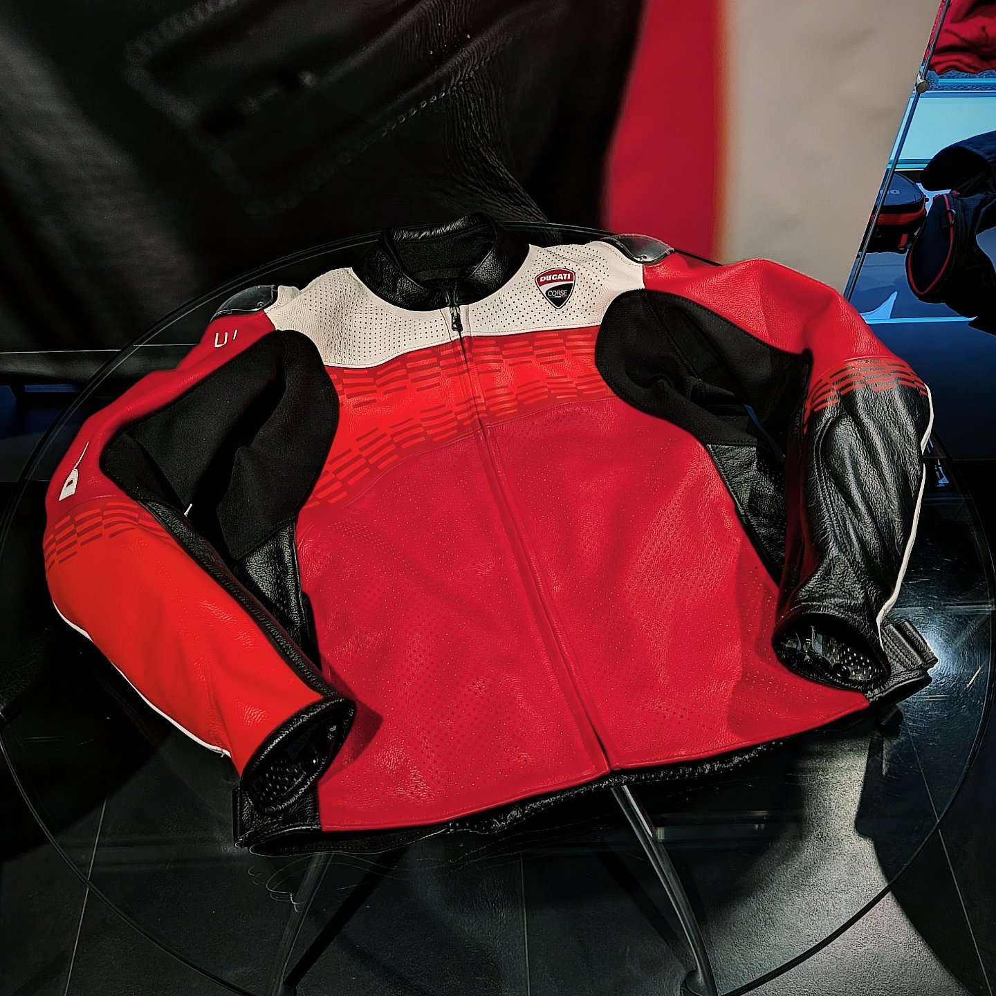 Ducati Lifestyle Tokyo / DLT